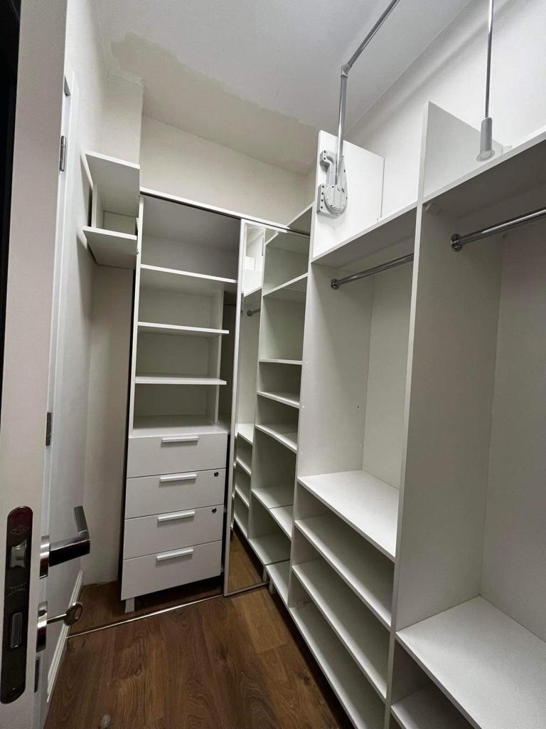 4 bedroom penthouse batumi walkin closet