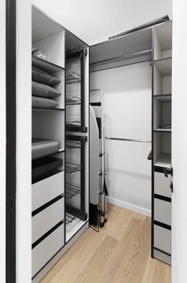 Batumi Bellevue apartment for sale walk in closet