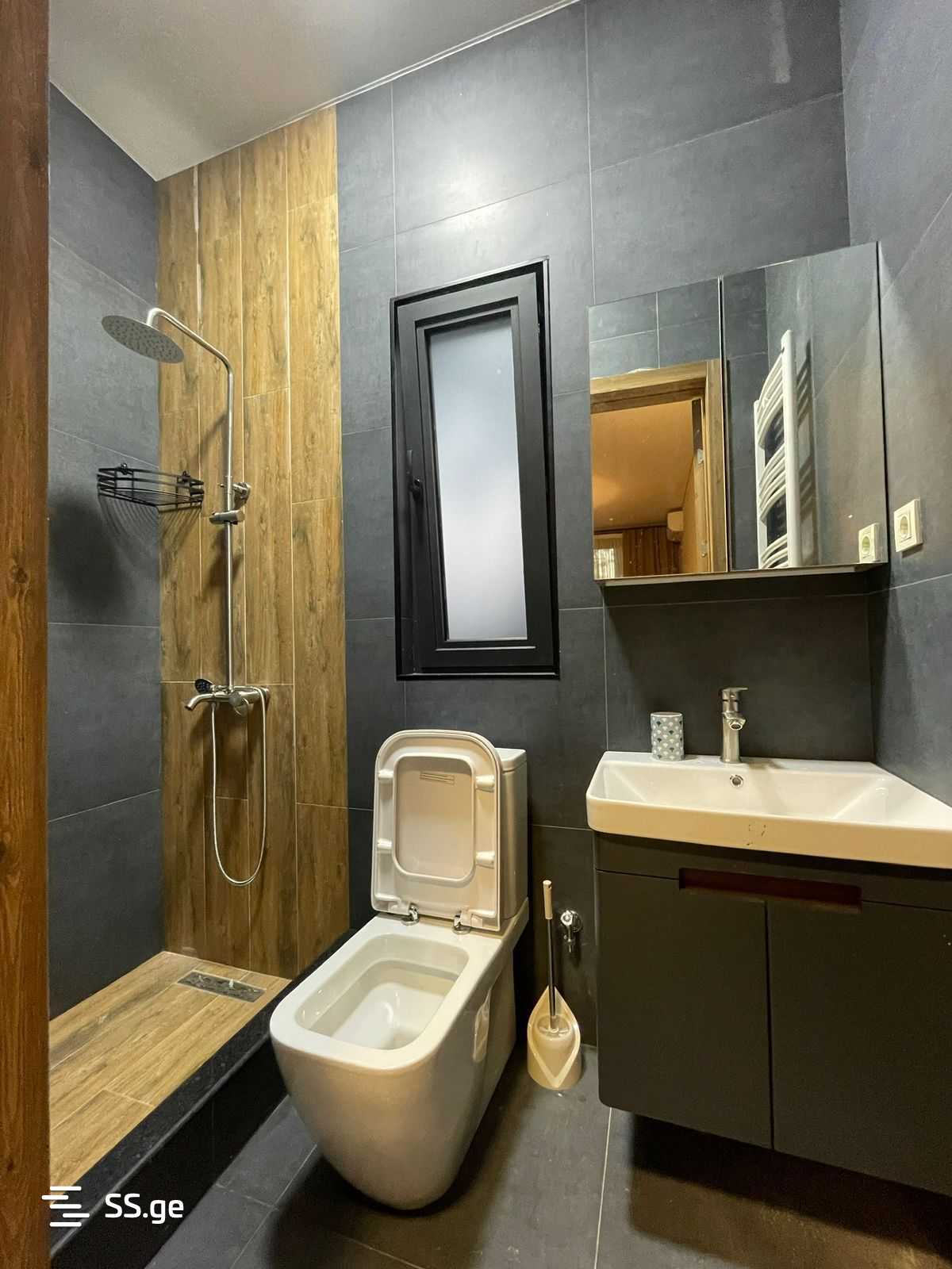 3 bedroom two bath house for sale shekvetili bath